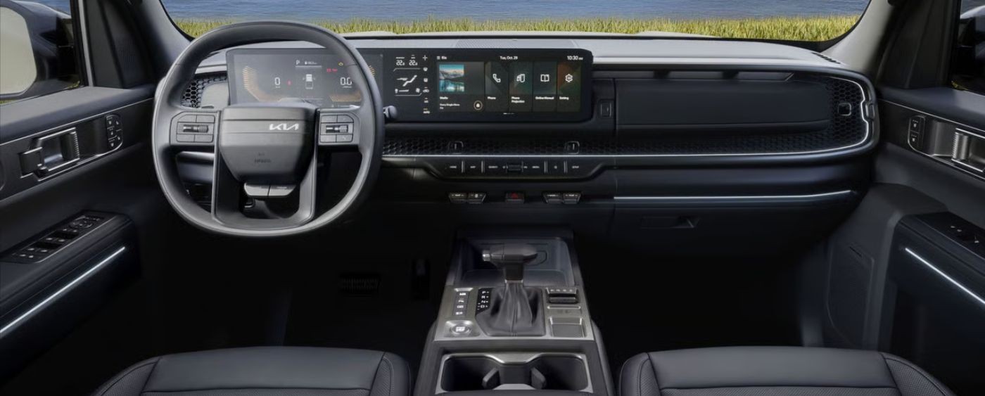 Interior Tasman 4 x 4